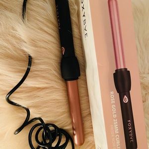 Foxy Bae curling wand